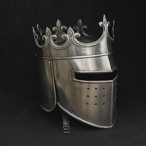 Handcrafted Steel Queen Crown Helmet: Wearable Women&#39;s Armor for LARP/Cosplay