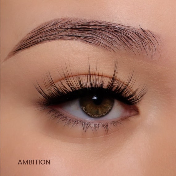 Fake 2024 natural lashes