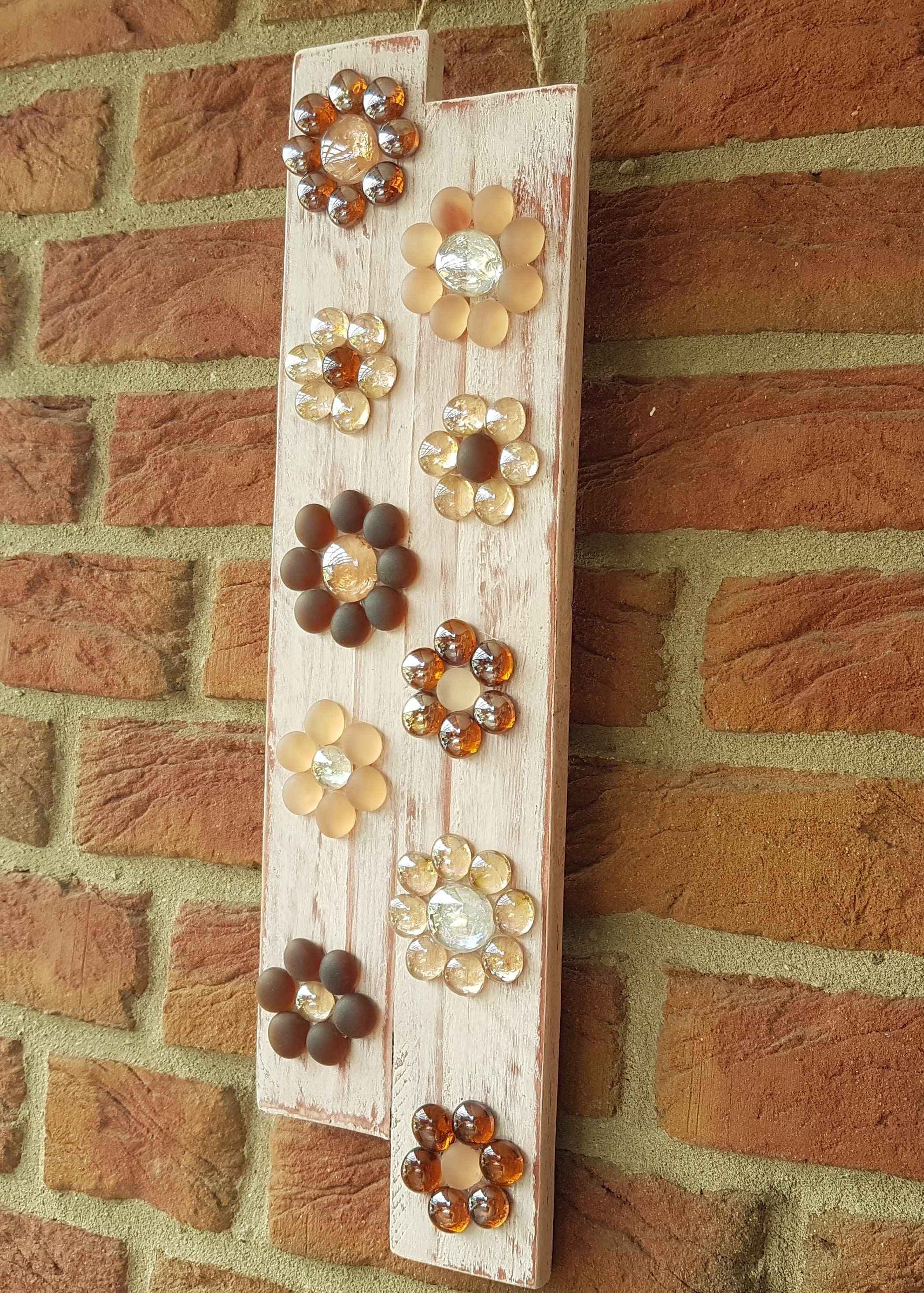 Garten/ Dekoschild mit Glasblumen im VintageLook UpcyclingDeko aus