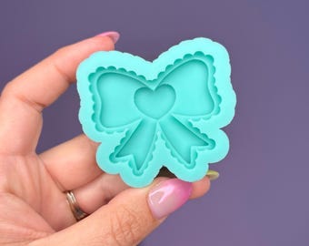 Scalloped Layered Bow Silicone Mold