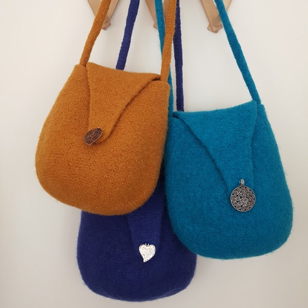 Sac au crochet feutré, 100 % laine, sac à bandoulière fourré, sac d'hiver chic, design tendance, 3 couleurs différentes, cadeau élégant pour elle, fait main