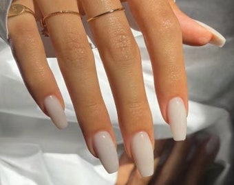 Ongles nacrés blanc laiteux/clous peints à la main/faux ongles losanges/presse faite main sur les ongles/faux ongles en acrylique
