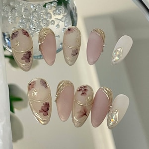 almond shape nail golden line flora flower Nails Japanese nails Kawaii/hand made /Press on Nails/Faux Acrylic Nails/Nails/Gel Nails