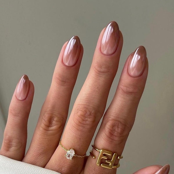 Hailey Bieber ispirato Chrome ombre Pearl Nails, unghie di mandorla perlata / ArgyleFake Nails / Stampa fatta a mano su unghie/Unghie acriliche finte