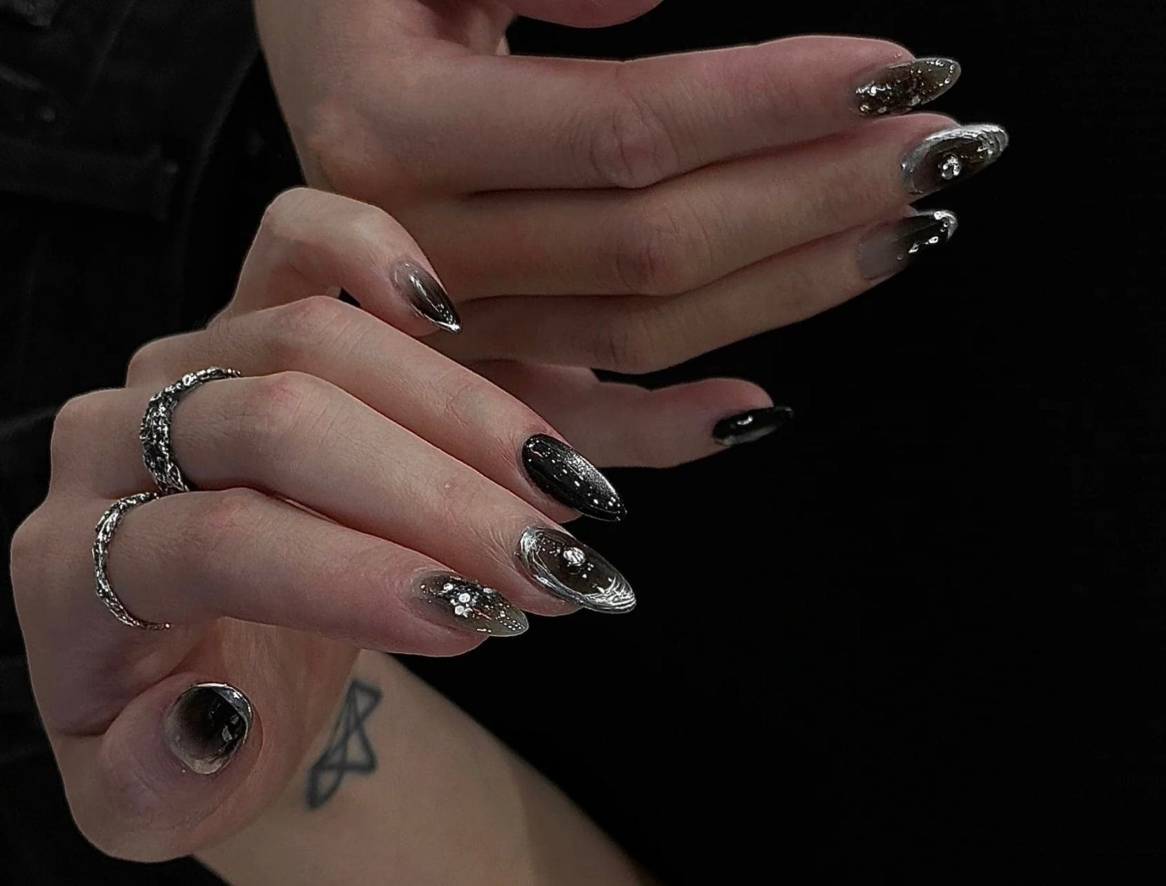 Amazon.com: RikView Press on Nails Long Acrylic Nails Coffin Fake Nails  Black Nails with Dragon Design : Industrial & Scientific