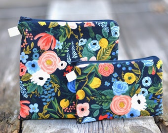 Navy floral zip bag, sandwich snack bag, food safe waterproof or ogranic cotton lined, toiletries or makeup pouch, wetbag