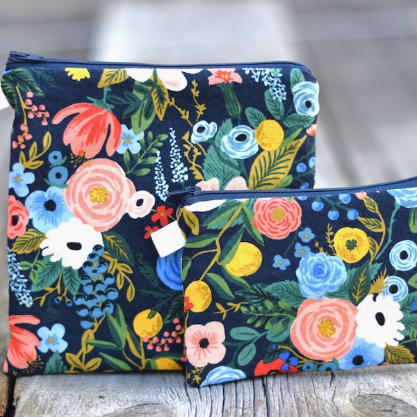 Navy floral zip bag, sandwich snack bag, food safe waterproof or ogranic cotton lined, toiletries or makeup pouch, wetbag