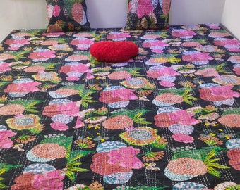 Kantha Quilts Boho Indische Decke mit Blumenmuster Boho-Dekor Doppelgröße Tagesdecke Handgemachte Schwarze Blumendruck-Decke Ralli