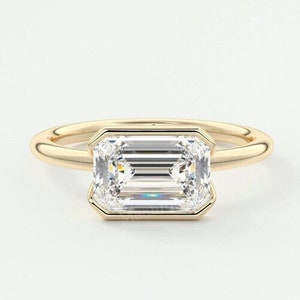 Anillo de compromiso con medio bisel de diamantes creados en laboratorio con corte esmeralda de East West, anillo de diamante solitario único, anillo de bodas de oro amarillo de 18 quilates, regalo para ella
