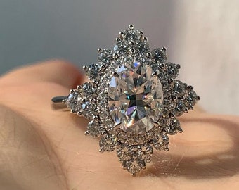 Halo Sunburst Oval Cut Lab Grown Diamond Engagement Ring, Vintage Wedding Ring, 18K Solid Gold Unique Anniversary Gift For Her,Mother&#39;s Gift