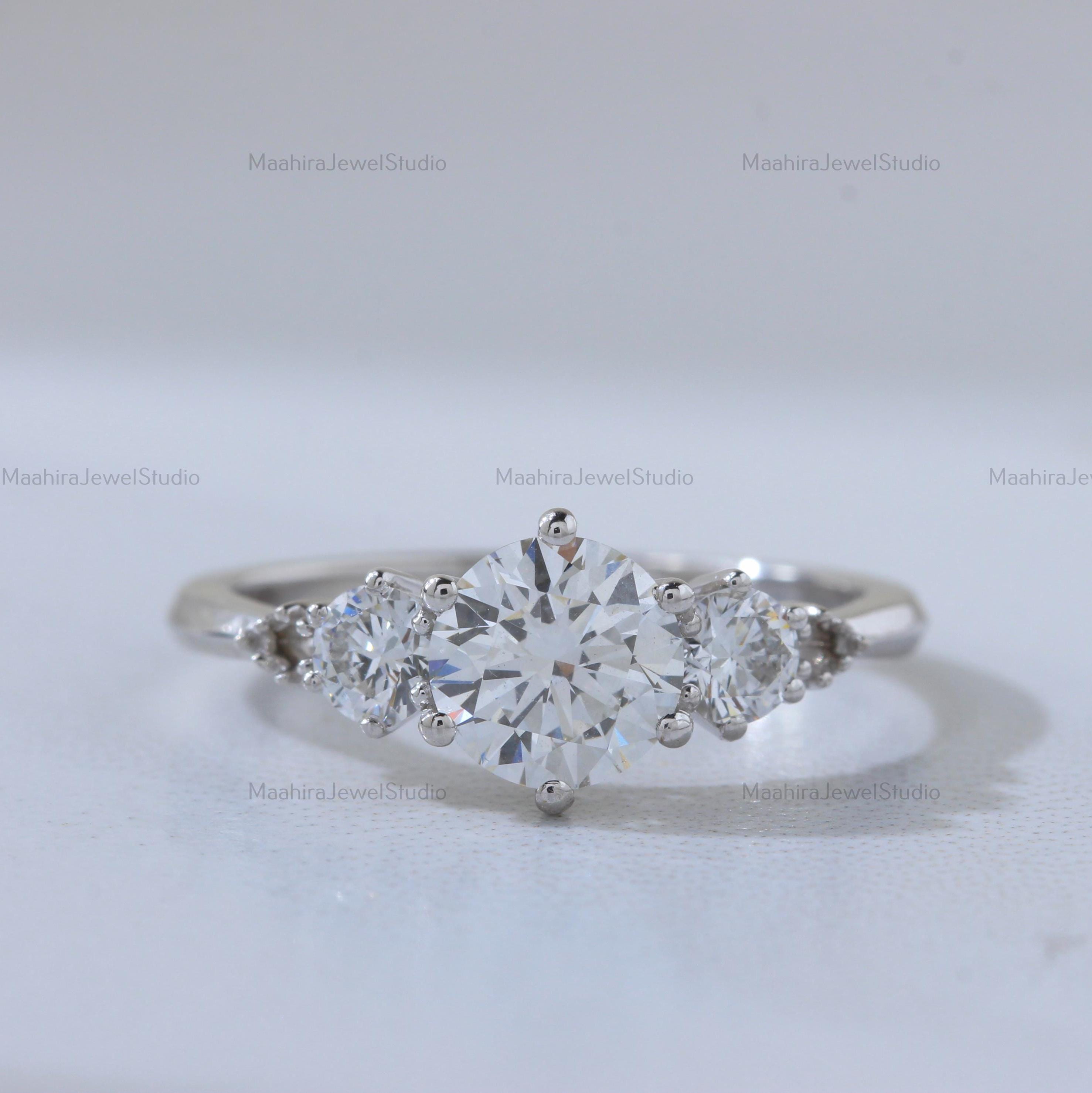 Round-cut Lab Grown Diamond Three Stone 10K Gold Engagement Ring - Etsy