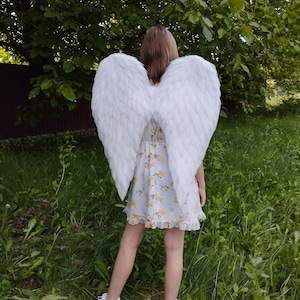 White angel small wings for cosplay, wedding, Christmas, Halloween, Birthdays and Photo Shoots