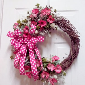 Pink Poppy Wreath: 18&quot; Grapevine, Polkadot Bow - Spring Decor