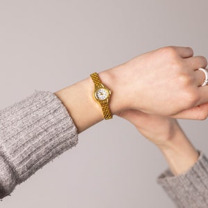 Women small watch. Simple Watch. Minimalist watch