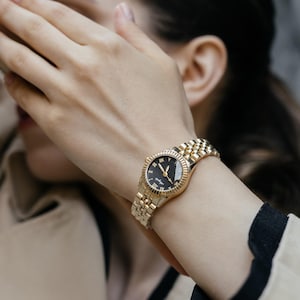 Women&#39;s watch. Watch for women. Fashion watches.