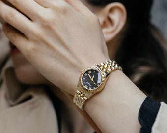 Orologio da donna. Orologio per donna. Orologi alla moda.