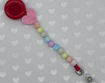 Porta badge con perline a forma di cuore in marmo arcobaleno e dilatazione cervicale