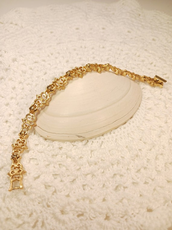 Avon signed Goldtone Fleur de Lis Link Bracelet, … - image 8