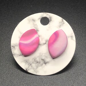 Pink marbled oval polymer clay stud earrings