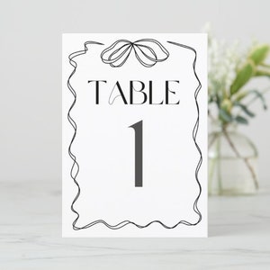 Plantilla de tarjeta minimalista y elegante para la distribución de asientos de mesa / Tarjetas imprimibles sencillas / Tarjetas modernas para la distribución de asientos de mesa / Boda elegante / Atemporal / Lazos
