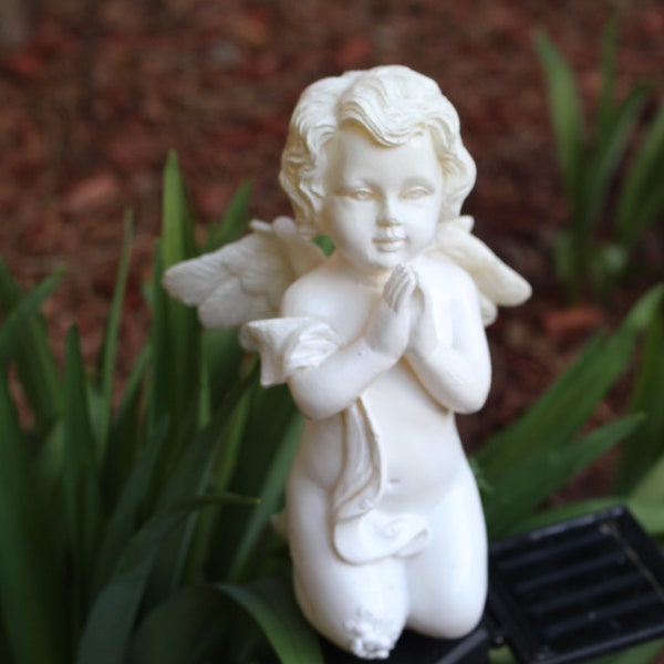 Garden Yard Resin Praying Fairy Cherub Statue Solar Waterproof Stake Light Outdoor Landscape Lawn Walkway Pathway Patio Decoration Art Gift