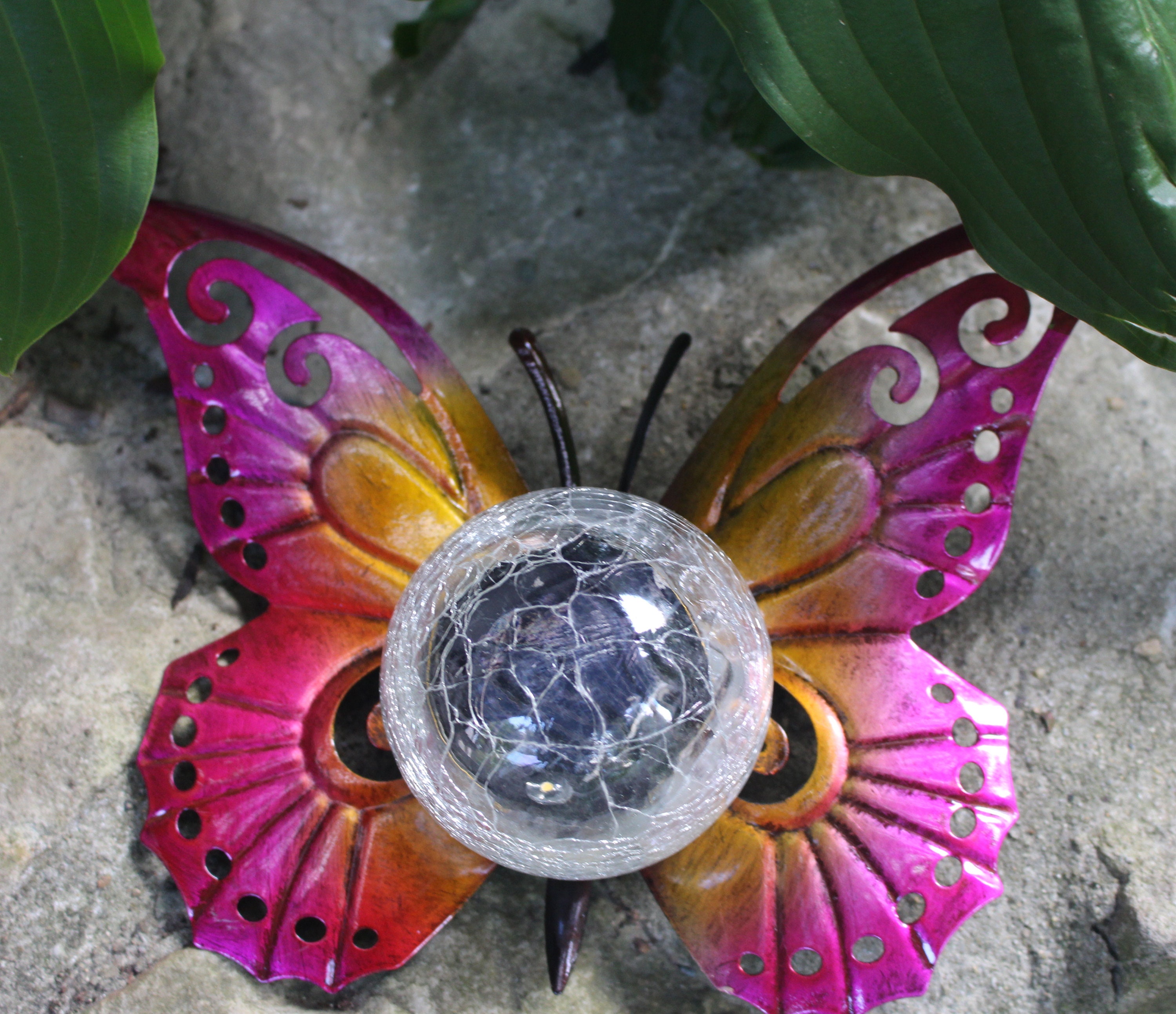 LA TALUS Solar Powered Flying Fluttering Fake Butterfly Yard Garden Stake  Ornament Decor Random Color One Size 