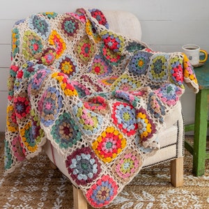 Crochet blanket,handmade blanket,Crochet Floral Blanket,Knitted Flower Square Quilt,Yellow, Cream Throw,Heirloom Blanket,cotton Blanket,