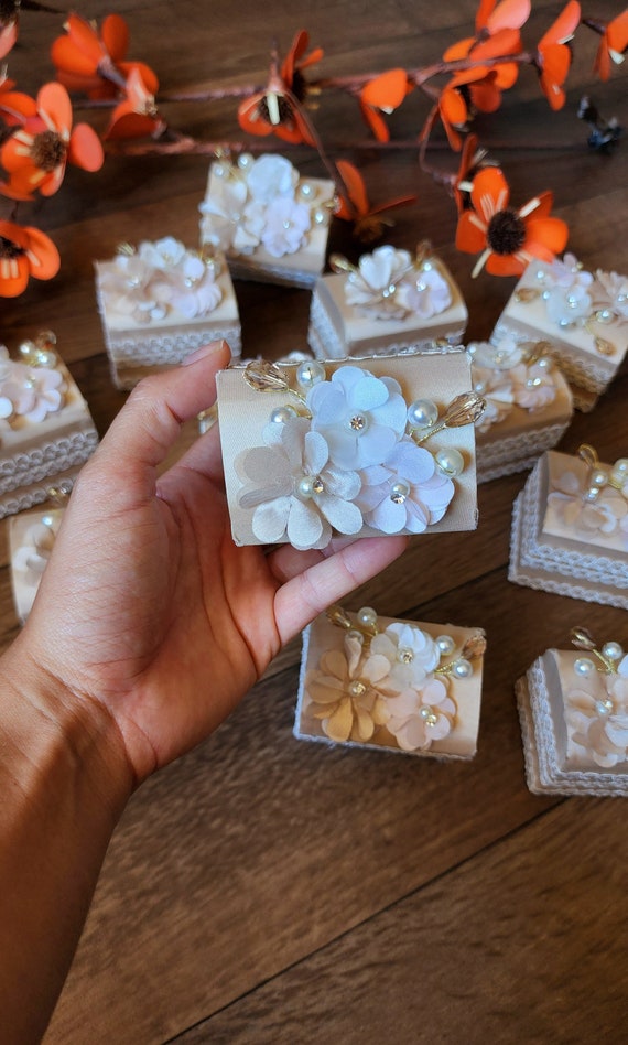 Baptism Party Favors , Baptism Party Favor Flower Cross , Recuerdos para bautizo para rosarios ect. Personalized Baptism wooden box ,