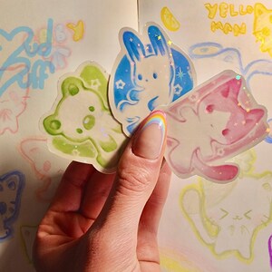 Stickers chats, lapins et ours de l'an 2000 - Pack d'autocollants découpés de 5 cm, résistants à l'eau, aux UV, holographiques