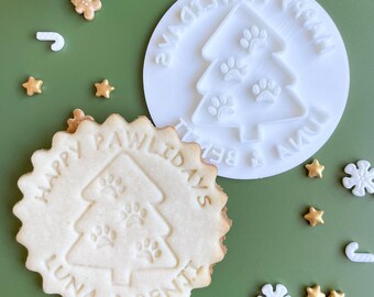 ¡ENVÍO RÁPIDO! Cortador de galletas personalizado con la frase Happy Pawlidays para mascotas: diseño de árbol de Navidad y huella de pata
