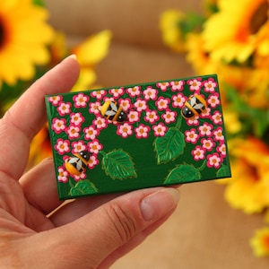 Ukrainian wooden magnet, Hand Painted Wooden Fridge Magnet, Ukrainian art wooden magnet, Ukrainian flowers, spring flowers magnet