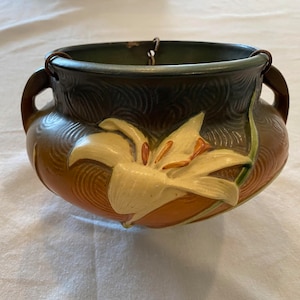 Roseville Lily hangende plantenbak jaren 40; Art Pottery plantenbak, Roseville hangende mand, Roseville hangende plantenpot