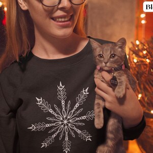Sweat-shirt flocon de neige, chandail de vacances, sweat-shirt de Noël assorti, cadeau de Noël familial, pull design flocon de neige, cadeau de Noël confortable
