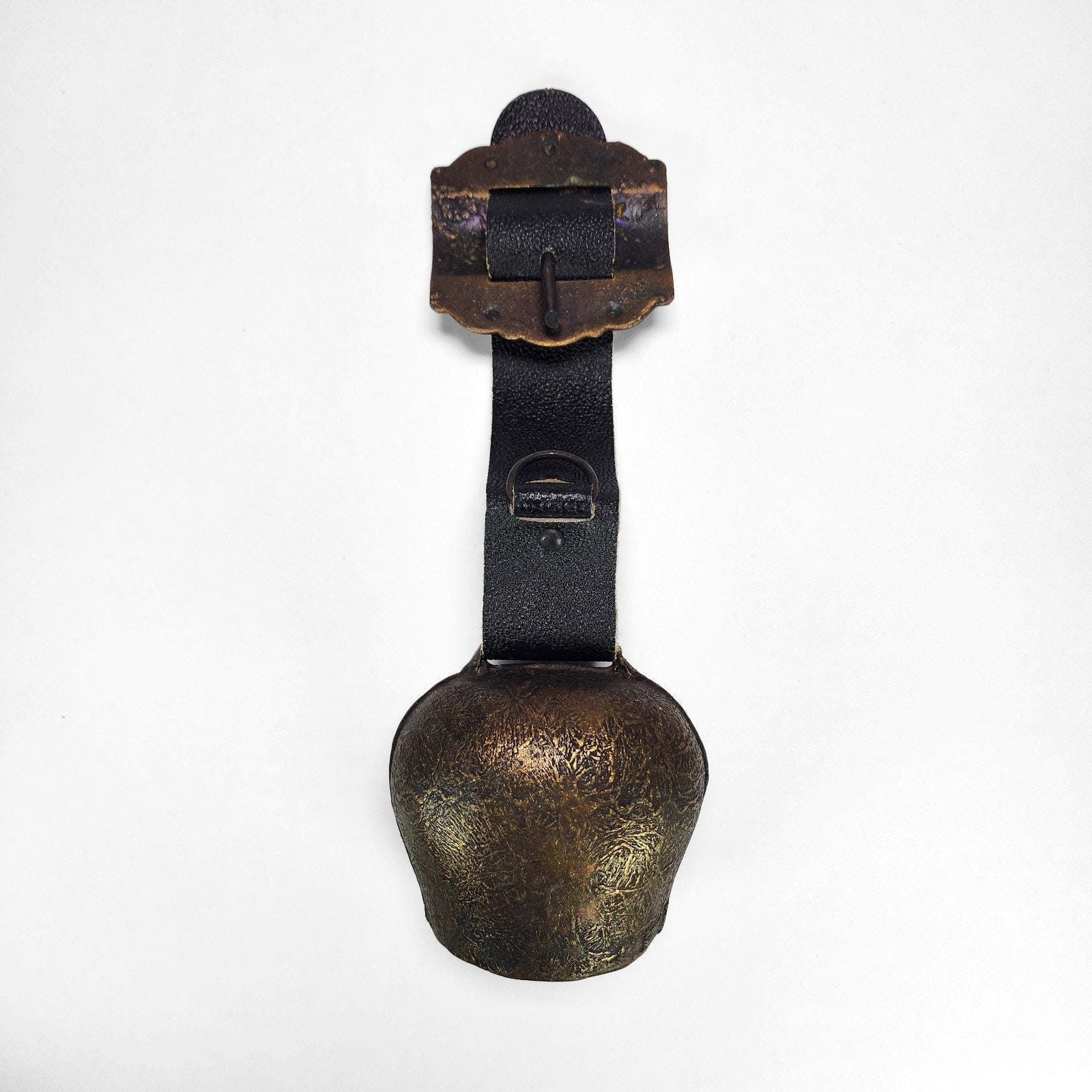 カウベル￼、￼アンティーク、スイス製 Antique Swiss Cowbell - Etsy