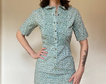 50s Blue and Green Floral Collared Button Up Short Sleeve Shirt Dress