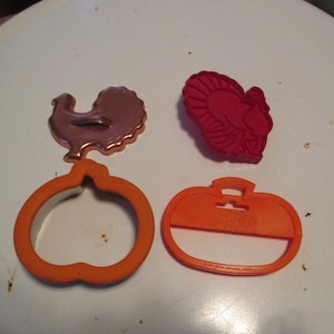 Wilton pumpkin thanksgiving Halloween Fall Harvest Turkey cookie cutters