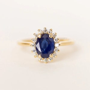 6*8mm Brilliant Oval Cut Lab Created Blue Sapphire Center Engagement Ring cluster Princess Diana Style 14K Yellow Gold Moissanite FemaleRing