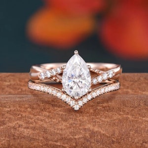 Twisted Pear Cut Moissanite Ring/Vintage Style Simulated Diamond Bridal Set/Rose Gold Curved Matching Half Eternity Band/Curved Wedding Set