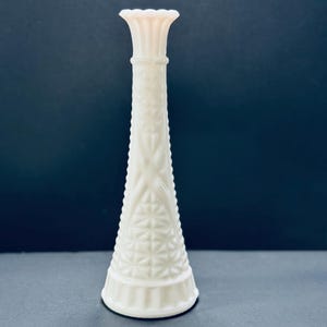 Anchor Hocking milk glass bud vase | White vase