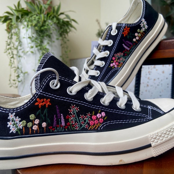 Custom Converse Chuck Taylor Embroidered/Wedding Flowers Embroidered Converse Low Tops/Wedding Roses Embroidered Sneakers/