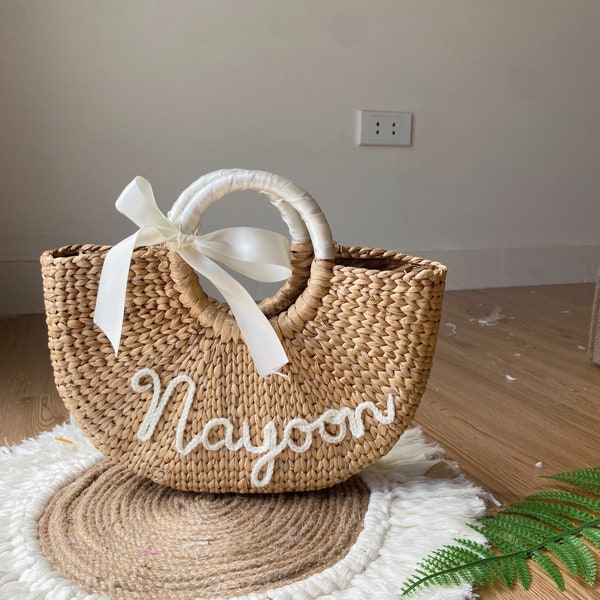 Personalized Bridesmaid Beach Bag / Customized Straw Bag for Bachelorette Party /Bridesmaid Gift/ Summer Bag/Gift for mom