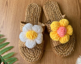 Flower Straw Sandal/ Bridemaids Gift/ Beach Sandals/ Greek Sandals/ Bachelorette Slippers/ Mexico Sandals