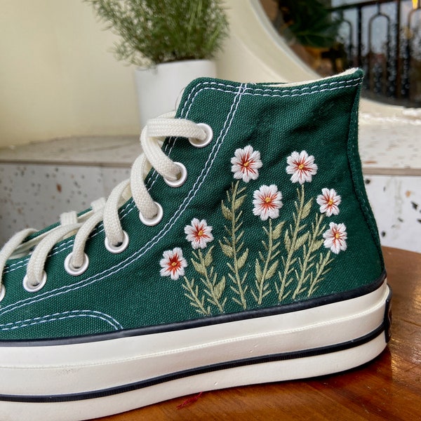 Flowers Embroidery Converse, Hand Embroidery Flowers Shoes, Flowers Unique Gifts, Floral Chuck Taylor 1970s, Vintage Embroidery Shoes