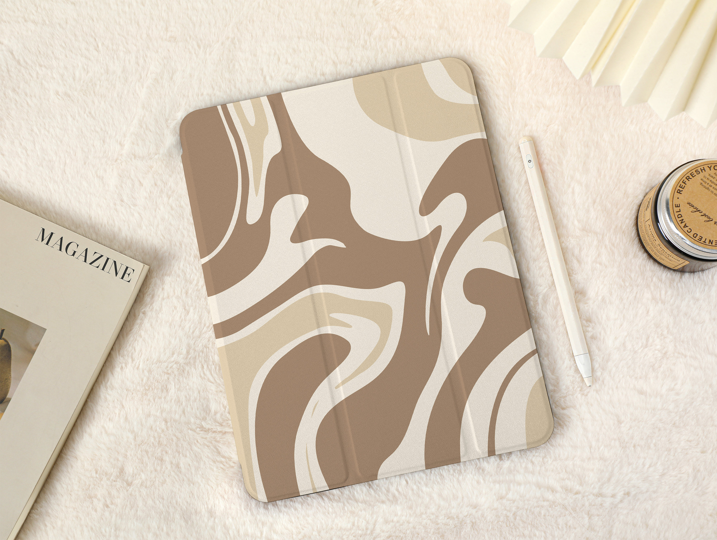 Brown Line Art iPad Case with Pencil Holder，iPad Air 5 Case Air 3 4 Case，iPad Pro 12.9, Pro 11, 10.9, 10.5, 10.2, iPad 2022/2021
