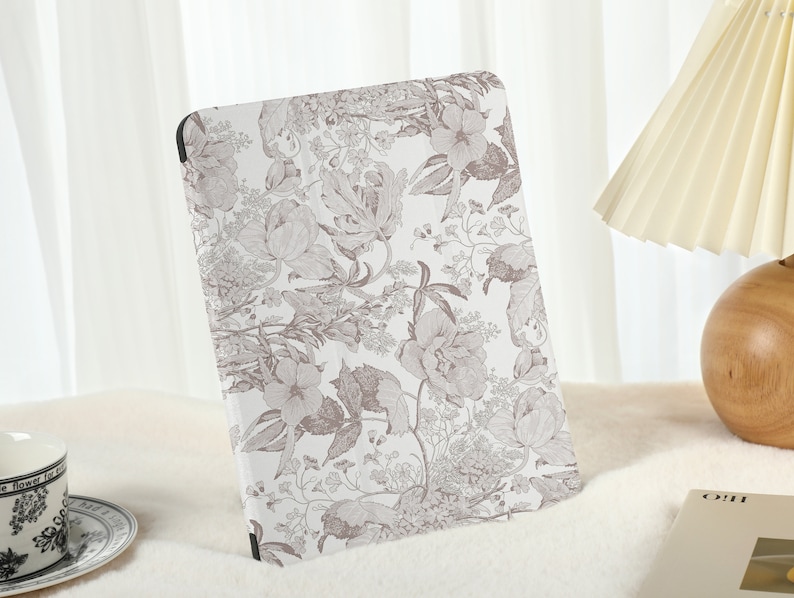 Vintage Hand Paint Flower iPad Case with Pencil HolderiPad Air 5 Case Air 3 4 CaseiPad Pro 12.9, Pro 11, 10.9, 10.5, 10.2, iPad 2022/2021 image 3