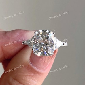 3.53 Ct Elongated Cushion Cut Lab Grown Engagement Ring, Three Stone Triangle Cut Ring, Cushion CVD Diamond Wedding Ring,18K Solid Gold Ring
