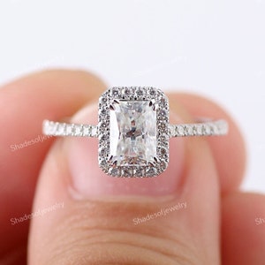 1.25 CT Radiant Cut Lab Grown Diamond Halo Ring, Conflict Free Radiant Diamond Engagement Ring, 14K White Gold Ring, Anniversary Gift Ring.
