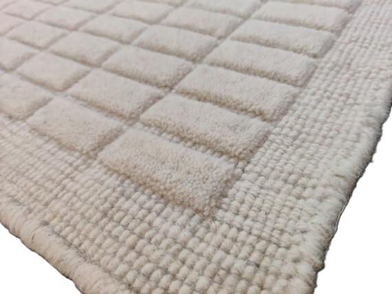 Handmade Wool Kilim Rug: Gray Ivory Scandinavian Handloom Carpet