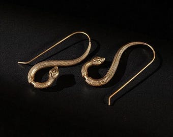 Minimal Gold Schlange Ohrringe - Einzigartige Ohrringe, moderner Statement Schmuck