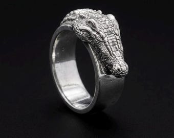 Handgjord krokodilring i sterlingsilver: Djursmycken